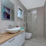 فيلة Vivace Mit Pool Und Traumhaften Meerblick Veliko Brdo (Makarska)