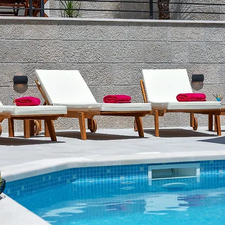 Vivace Mit Pool Und Traumhaften Meerblick Villa *