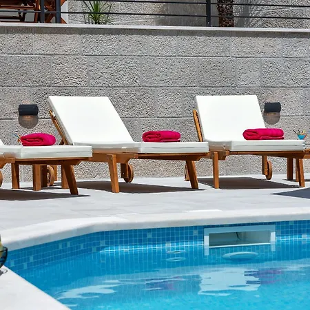Vivace Mit Pool Und Traumhaften Meerblick Villa *