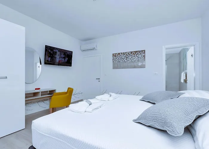 Vivace Mit Pool Und Traumhaften Meerblick * ماكارسكا