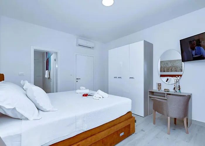 Vivace Mit Pool Und Traumhaften Meerblick فيلة ماكارسكا