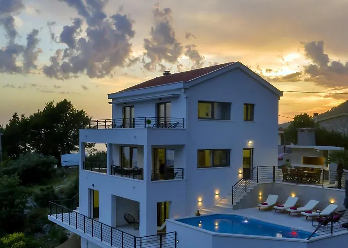 Vivace Mit Pool Und Traumhaften Meerblick فيلة