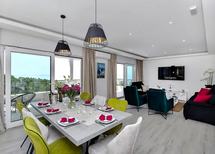 Vivace Mit Pool Und Traumhaften Meerblick ماكارسكا